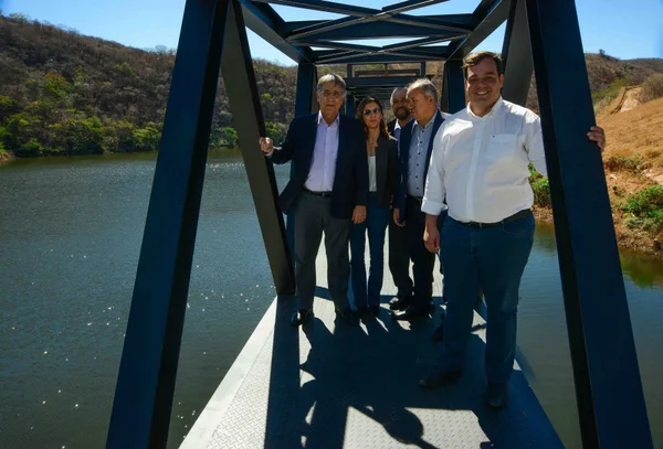Fernando Pimentel faz visita inaugural à obra de ampliação da barragem do rio Viamão