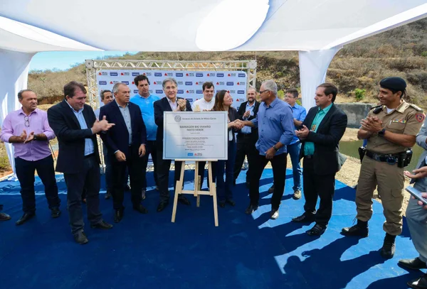 Fernando Pimentel faz visita inaugural à obra de ampliação da barragem do rio Viamão