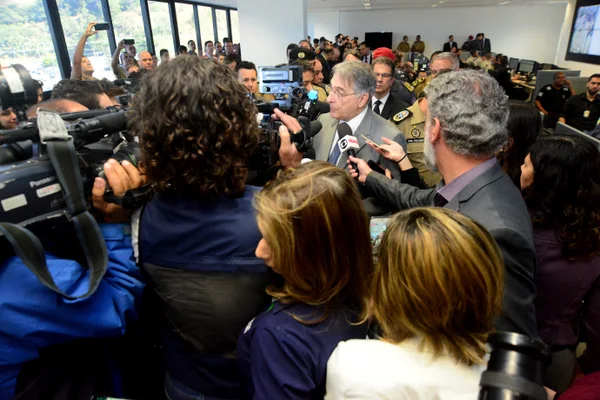 Fernando Pimentel anuncia medidas para fortalecer a segurança pública em Minas Gerais