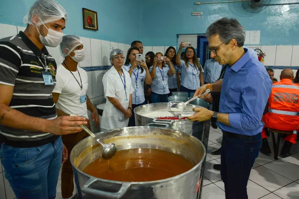 Governador visita Apac de Itaúna e conhece modelo de recuperação de condenados em Minas Gerais