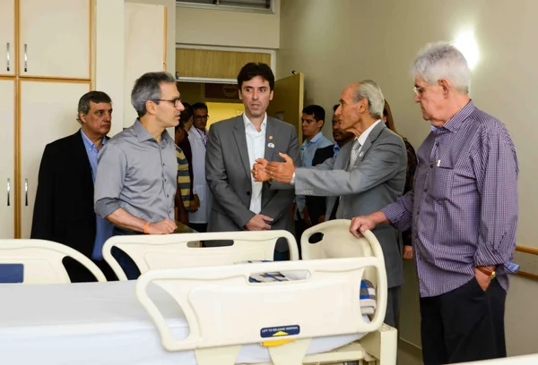 O governador conheceu o Hospital e Maternidade Municipal Dr. Odelmo Leão Carneiro, em Uberlândia