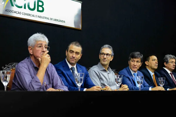 o governador participou da posse da nova presidência da Aciub