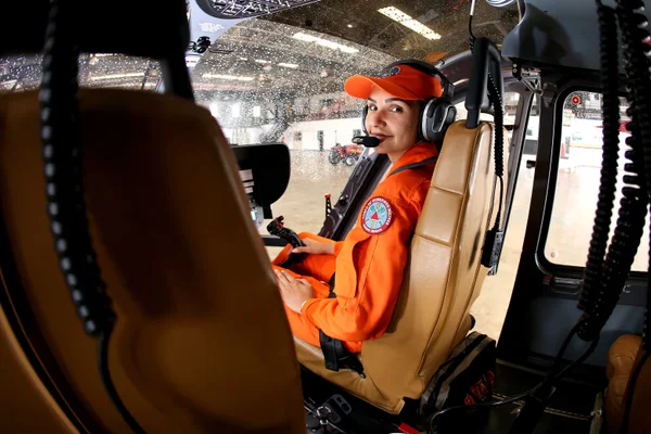 Major Karla Lessa Alvarenga Leal – Piloto do Corpo de Bombeiros
