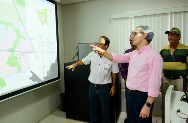 Romeu Zema vai a Jaíba e destaca importância do desenvolvimento agrário na região