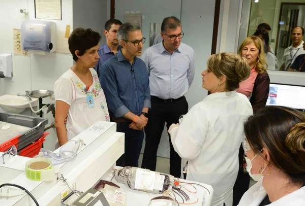 Governador Romeu Zema visita Hemominas e ressalta nova certificação recebida pela instituição
