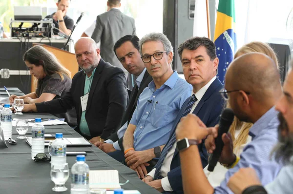 Governador anuncia medidas para ajudar municípios atingidos pelo rompimento da barragem de Fundão