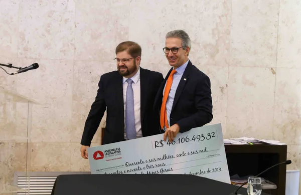 Governador recebe relatório do 2º Assembleia Fiscaliza