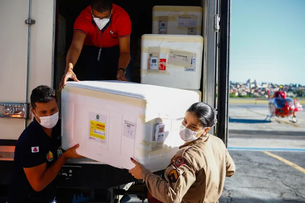 Governo de Minas distribui mais 356,3 mil doses de vacinas contra covid-19