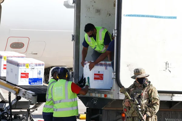 Minas Gerais recebe 285,2 mil doses de vacinas contra covid-19