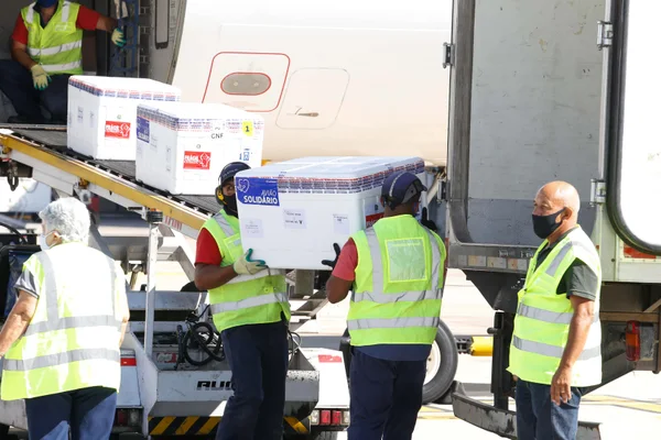 Minas Gerais recebe 285,2 mil doses de vacinas contra covid-19
