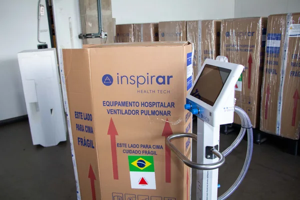 Entrega de respiradores doados pela Fiemg
