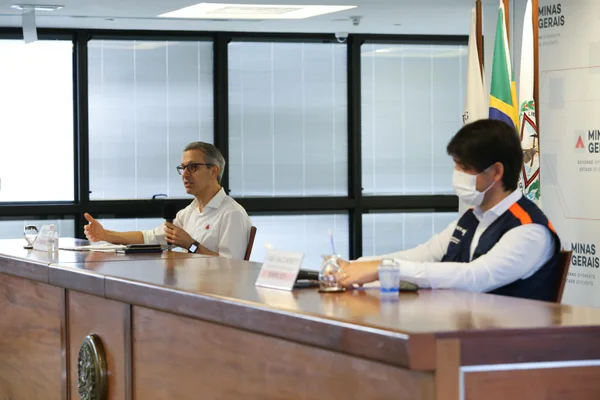 Governador e secretário de Saúde concedem coletiva à imprensa