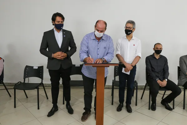 Reunião com prefeitos da microrregião de Governador Valadares