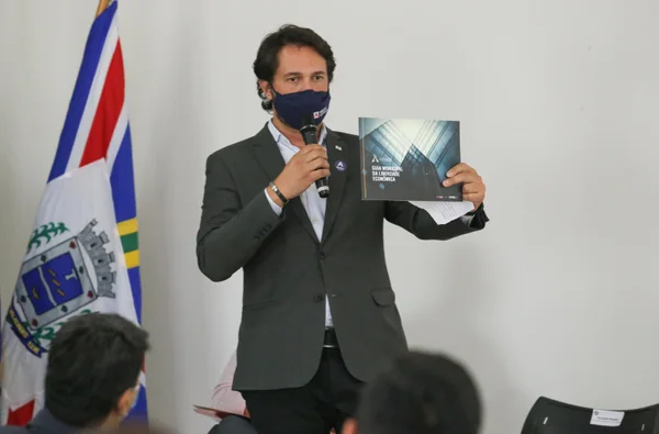 Reunião com prefeitos da microrregião de Governador Valadares