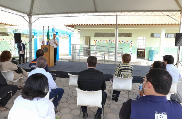 Romeu Zema inaugura Centro de Educação Infantil e Unidade Básica de Saúde, em Contagem