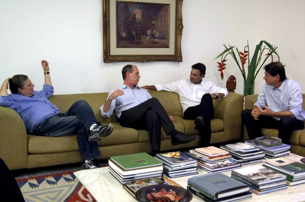 Tasso Jereissati, Ciro Gomes, governador Aécio Neves e o governador do Ceará, Cid Gomes