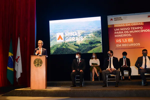 Governador Romeu Zema apresenta detalhes do repasse de R$ 1,5 bilhão destinado aos 853 municípios