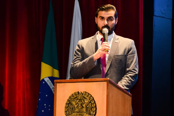 Governador Romeu Zema apresenta detalhes do repasse de R$ 1,5 bilhão destinado aos 853 municípios