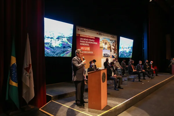 Governador Romeu Zema apresenta detalhes do repasse de R$ 1,5 bilhão destinado aos 853 municípios