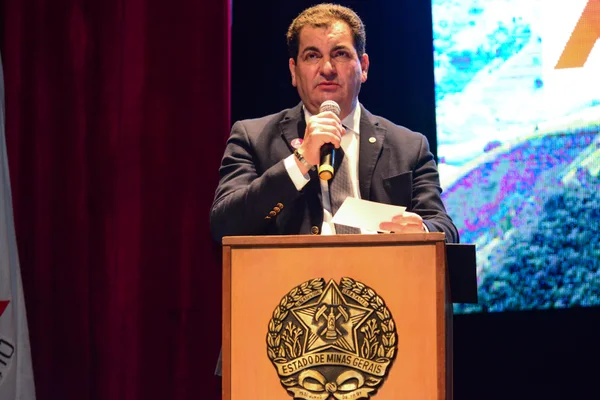 Governador Romeu Zema apresenta detalhes do repasse de R$ 1,5 bilhão destinado aos 853 municípios