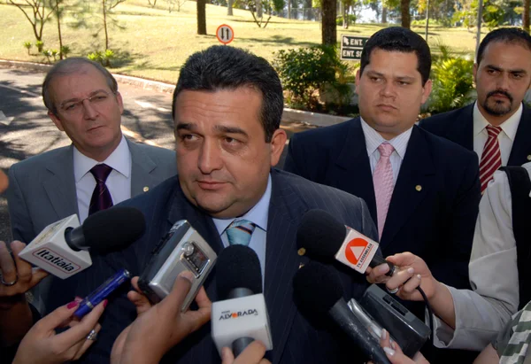 Os deputados federais concederam entrevista após o encontro com Aécio Neves