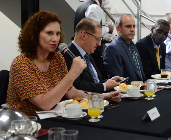 Romeu Zema recebe atletas mineiros olímpicos e paraolímpicos