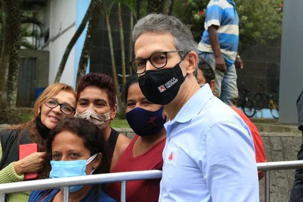Entrega de Títulos de Regularização Fundiária Urbana em Barroso, no Campo das Vertentes