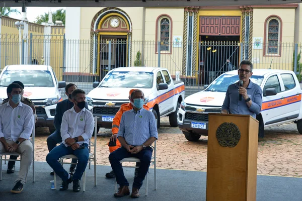 Entrega de kits da Defesa Civil e repasse para construção do heliponto anexo ao Hospital das Clínicas