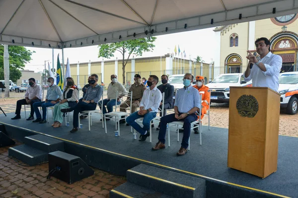 Entrega de kits da Defesa Civil e repasse para construção do heliponto anexo ao Hospital das Clínicas