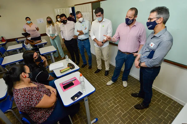 Governo de Minas anuncia investimentos na Educação que contemplam escolas estaduais e Universidade Federal do Triângulo Mineiro