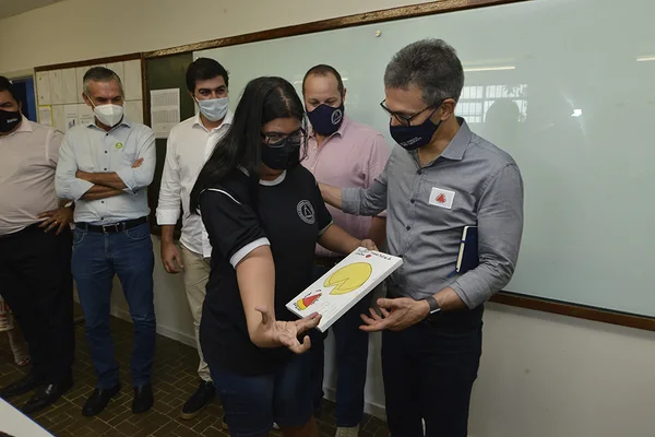 Governo de Minas anuncia investimentos na Educação que contemplam escolas estaduais e Universidade Federal do Triângulo Mineiro