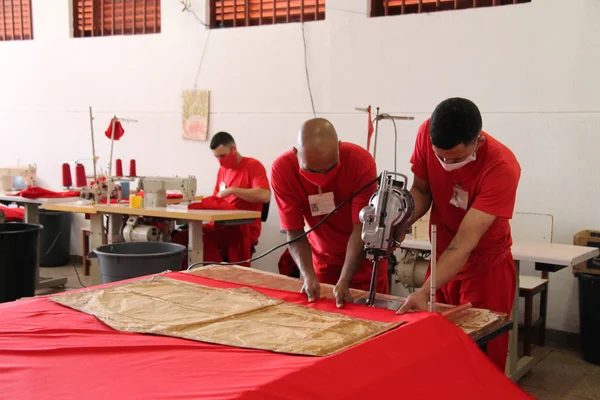 Trabalho de logística garante distribuição de mais de oito milhões de itens para unidades prisionais e socioeducativas