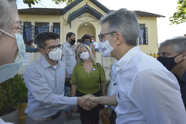 Escola Doutor Pompílio Guimarães é destaque nacional por projetos educacionais executados durante a pandemia