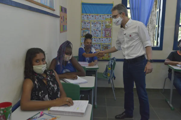 Escola Doutor Pompílio Guimarães é destaque nacional por projetos educacionais executados durante a pandemia