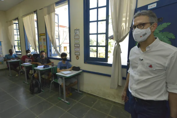 Escola Doutor Pompílio Guimarães é destaque nacional por projetos educacionais executados durante a pandemia