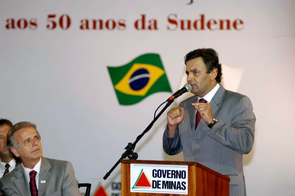 O governador de Minas Gerais, Aécio Neves