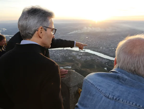 Governador se reúne com representantes do turismo da região do Pico da Ibituruna