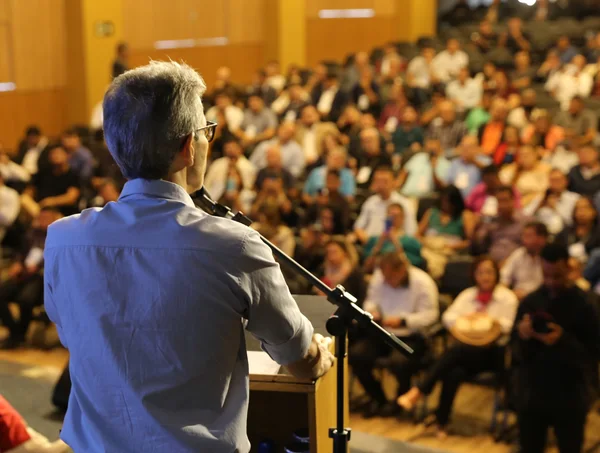 Governador se reúne com representantes do turismo da região do Pico da Ibituruna