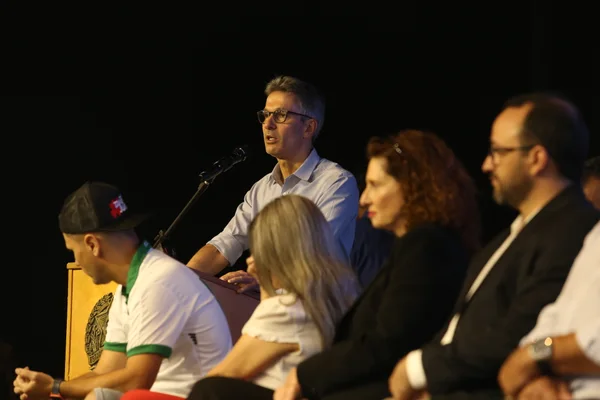 Governador se reúne com representantes do turismo da região do Pico da Ibituruna