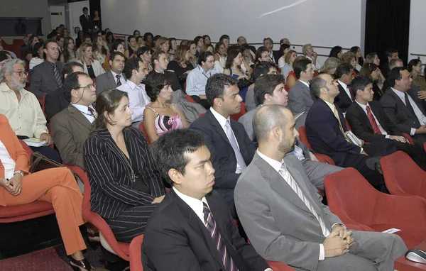 A reunião aconteceu no auditório do BDMG