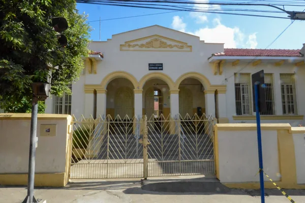 Governador visita em Muriaé escola estadual contemplada com recursos do Mãos à Obra