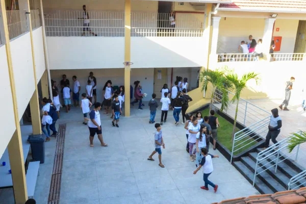 Governador visita em Muriaé escola estadual contemplada com recursos do Mãos à Obra