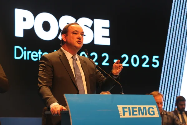 Governador participa do Dia da Indústria e da posse da diretoria da Fiemg