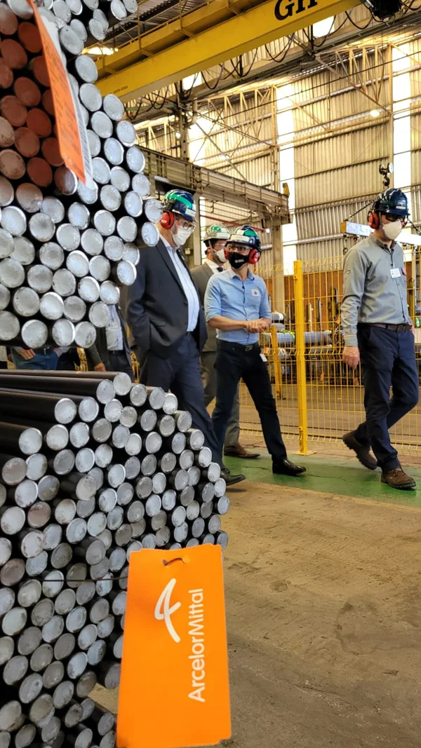 Gigante da siderurgia vai investir R$ 144 milhões para ampliar produção em Sabará, na RMBH