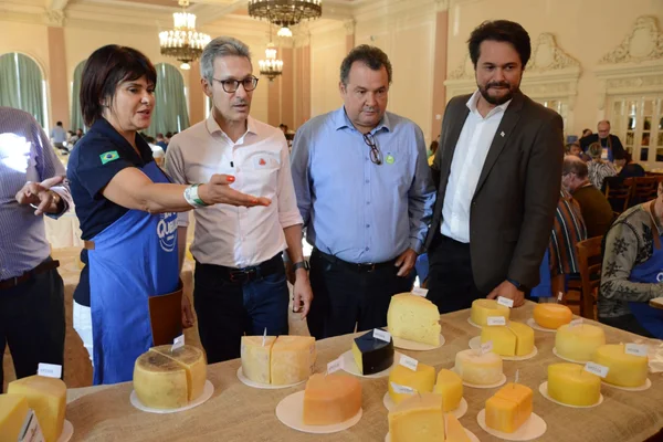 Araxá sedia Concurso Internacional do Queijo Artesanal