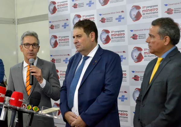 Governo de Minas quita dívida de R$ 7 bi com municípios