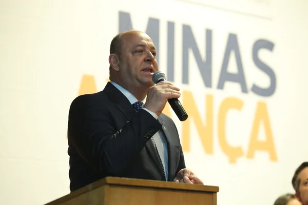 Governo de Minas lança linha de financiamento de R$ 100 milhões para micro e pequenas empresas