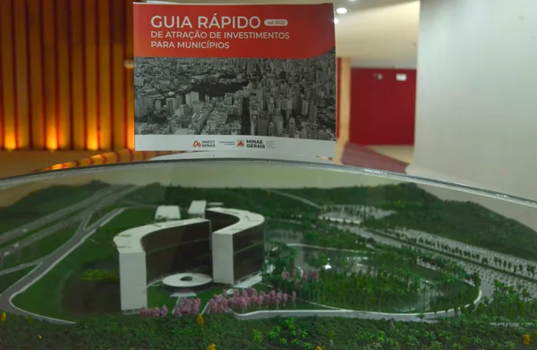 Governo de Minas lança linha de crédito de R$ 60 milhões para municípios realizarem regularização fundiária