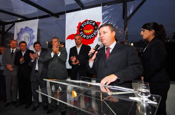 Antonio Anastasia durante inauguração da Casa do Trabalhador