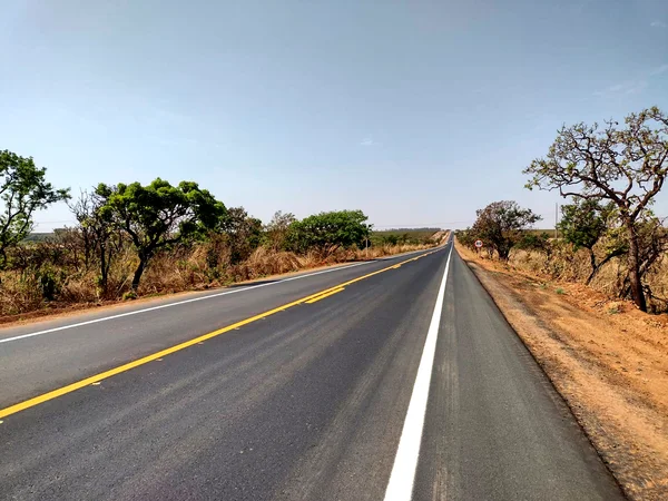 Obras na MG-190, entre Abadia dos Dourados e Uberlândia, estão com 97% dos trabalhos concluídos